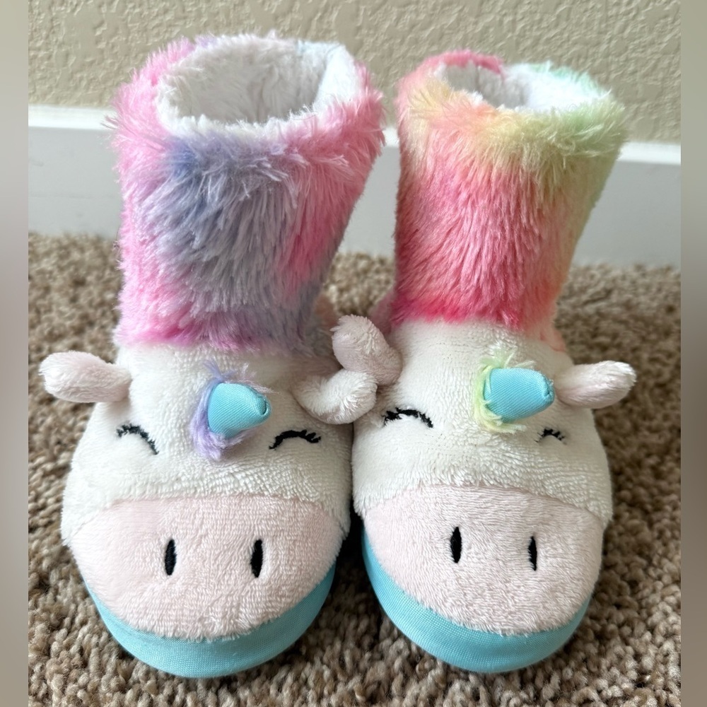 Totes Unicorn Faux Fur Rainbow Plush Slipper Boots | Kids 9–10